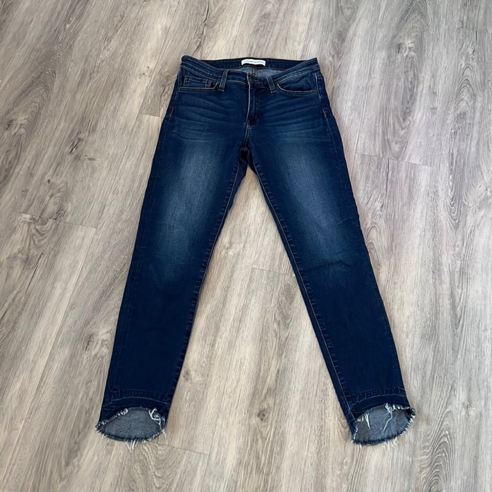 Flying money raw hem skinny jeans size 28
